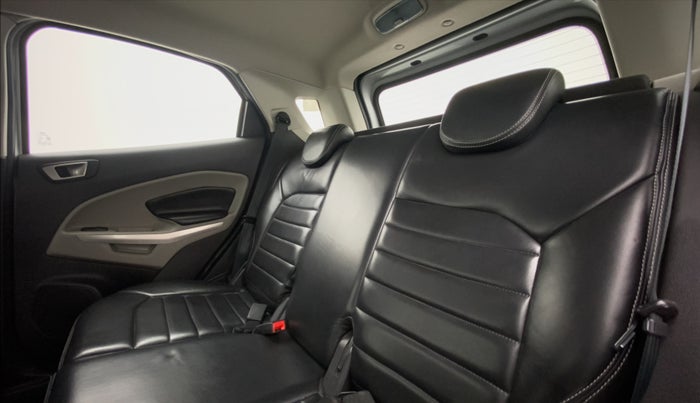 2017 Ford Ecosport 1.5 TITANIUM TI VCT AT, Petrol, Automatic, 30,025 km, Right Side Rear Door Cabin