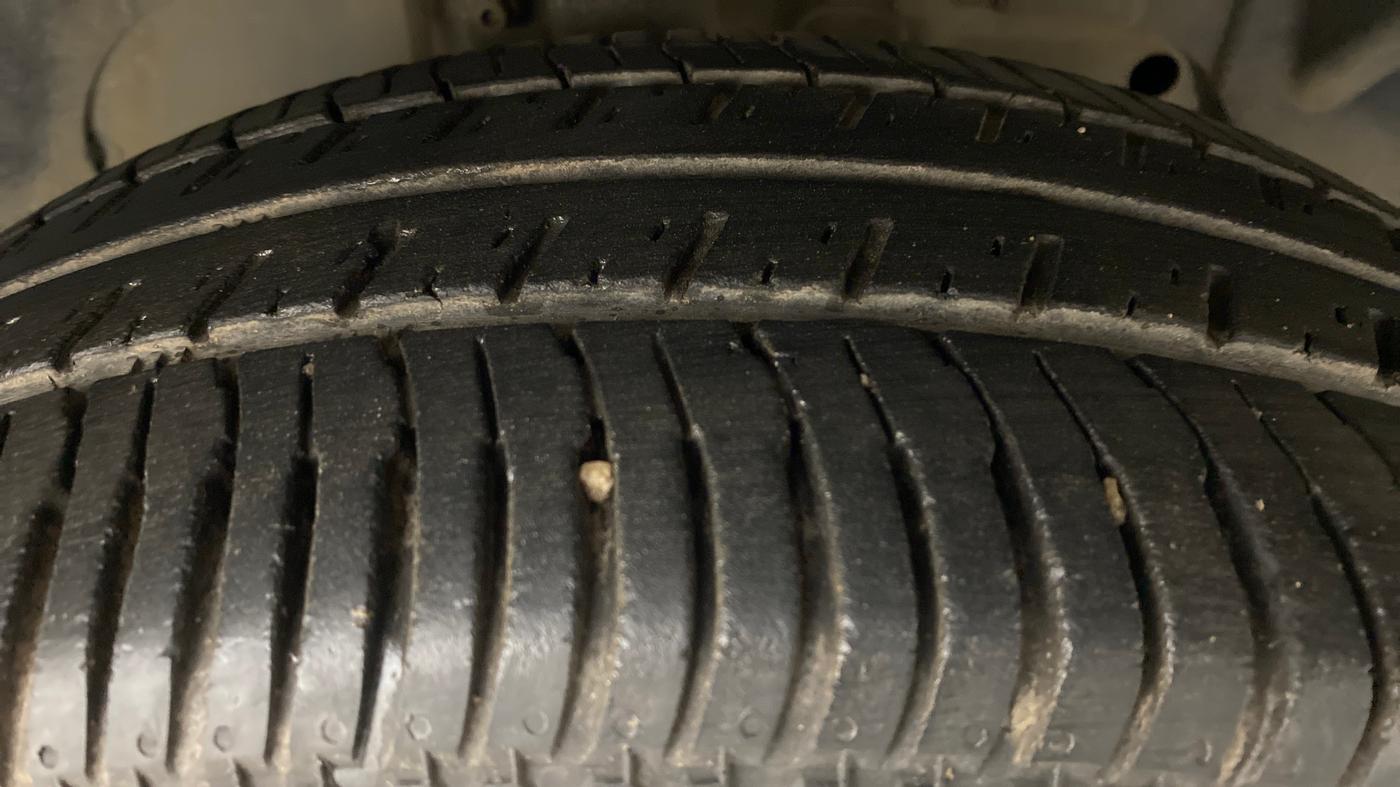 2017 Ford Ecosport 1.5 TITANIUM TI VCT AT, Petrol, Automatic, 30,025 km, Right Front Tyre Tread