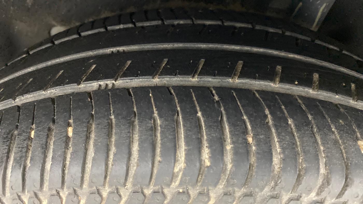 2017 Ford Ecosport 1.5 TITANIUM TI VCT AT, Petrol, Automatic, 30,025 km, Left Rear Tyre Tread