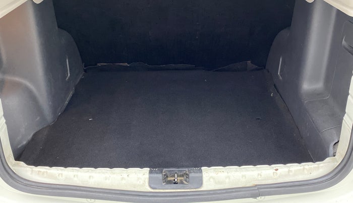 2014 Renault Duster 85 PS RXL DIESEL, Diesel, Manual, 78,537 km, Boot Inside