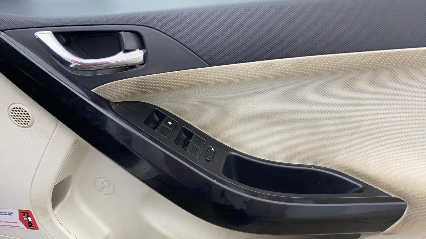 2022 Tata NEXON XZA PLUS PETROL, Petrol, Automatic, 23,311 km, Driver Side Door Panels Control
