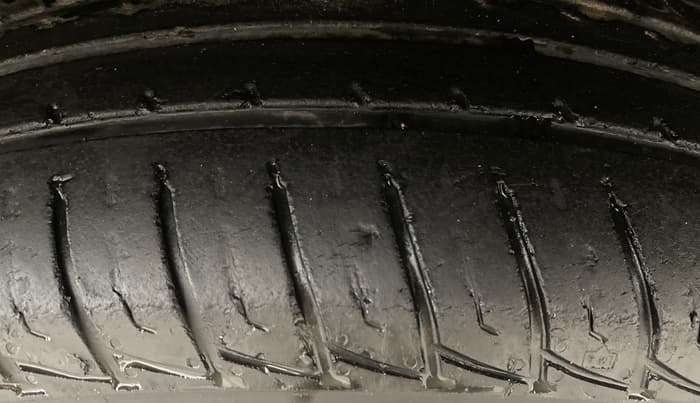 2015 Nissan Terrano XL (P), Petrol, Manual, 45,514 km, Left Front Tyre Tread