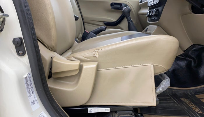 2023 Mahindra BOLERO NEO N 4, Diesel, Manual, 57,131 km, Driver Side Adjustment Panel