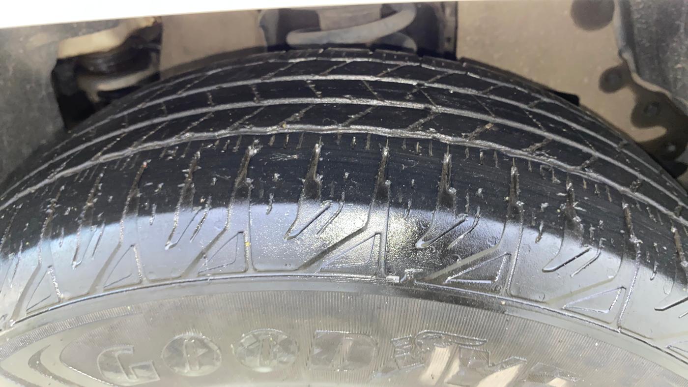 2023 Mahindra BOLERO NEO N 4, Diesel, Manual, 57,131 km, Left Front Tyre Tread