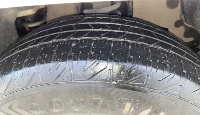 2023 Mahindra BOLERO NEO N 4, Diesel, Manual, 57,131 km, Left Front Tyre Tread