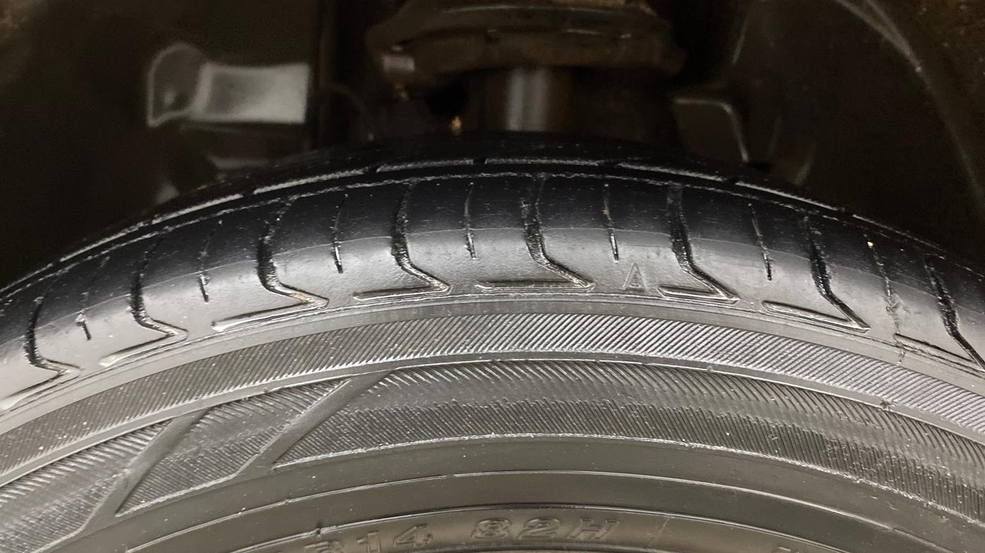 2018 Tata Tiago XZ PETROL, Petrol, Manual, 62,654 km, Left Front Tyre Tread