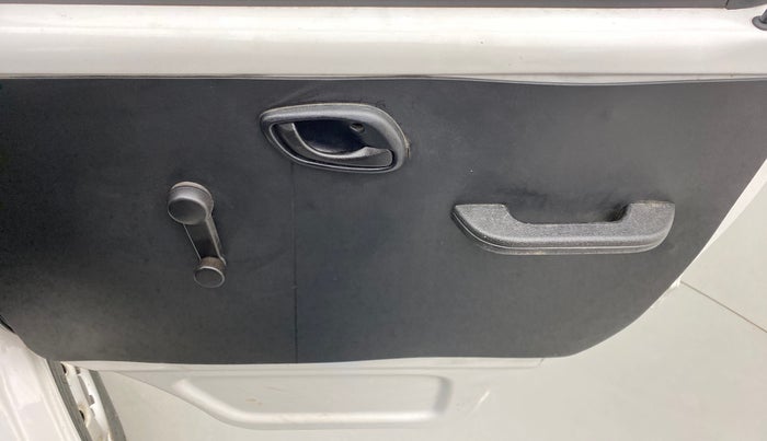 2018 Maruti Eeco 5 STR WITH AC PLUSHTR, Petrol, Manual, 35,829 km, Driver Side Door Panels Control