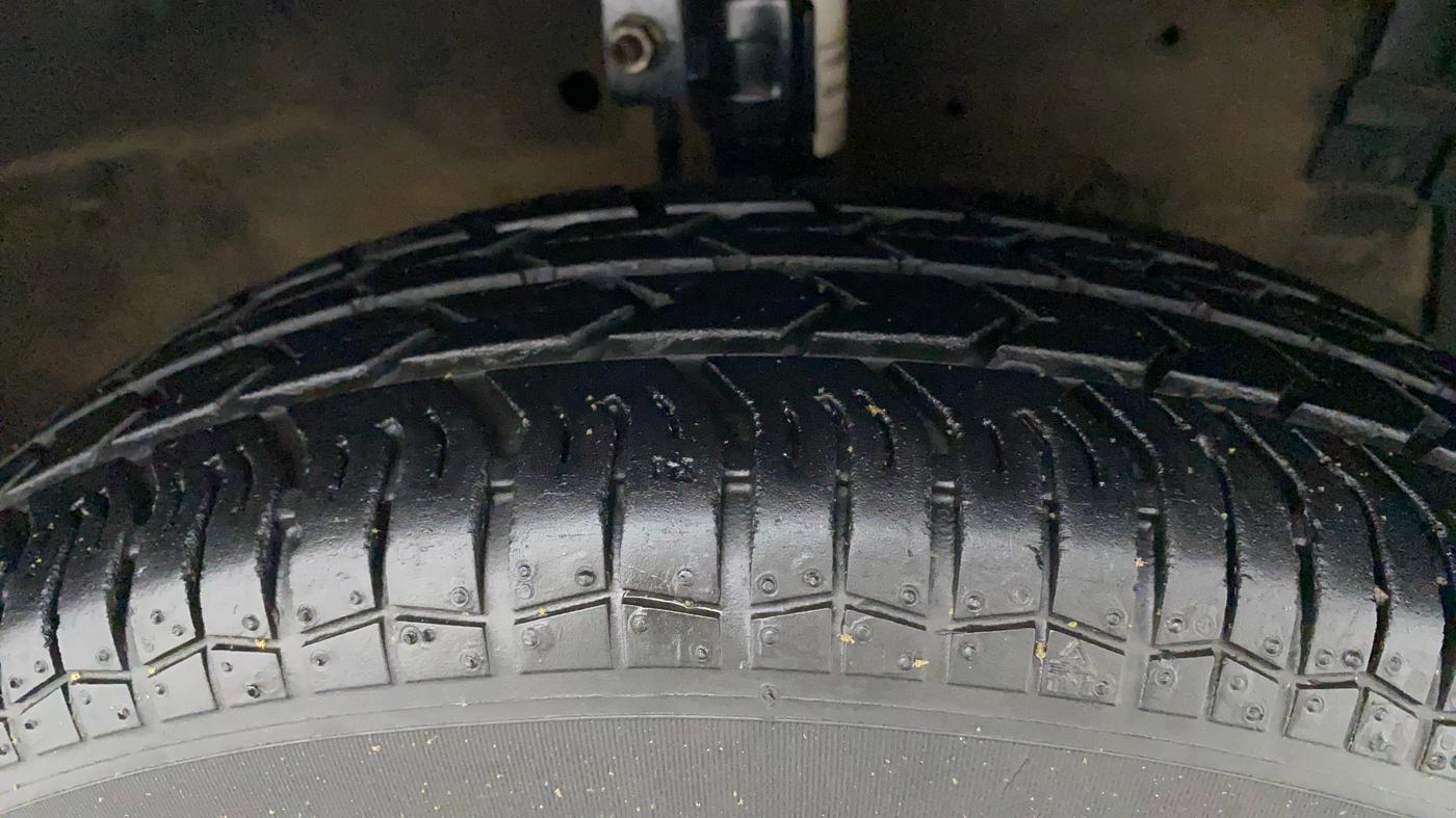 2012 Maruti Swift Dzire VDI, Diesel, Manual, 51,333 km, Right Front Tyre Tread