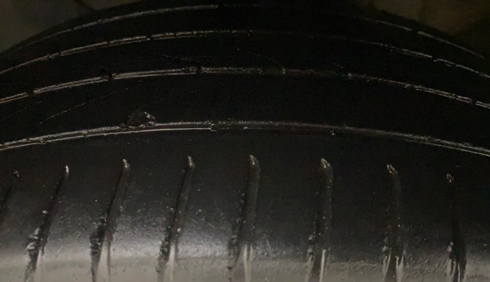 2019 Hyundai Elite i20 SPORTZ PLUS 1.2 DUAL TONE, Petrol, Manual, 72,123 km, Left Front Tyre Tread