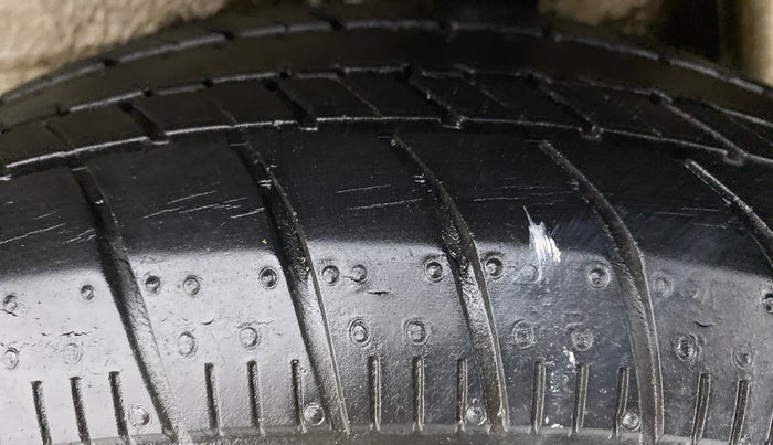 2017 Maruti Celerio VXI CNG D, CNG, Manual, 24,440 km, Left Rear Tyre Tread