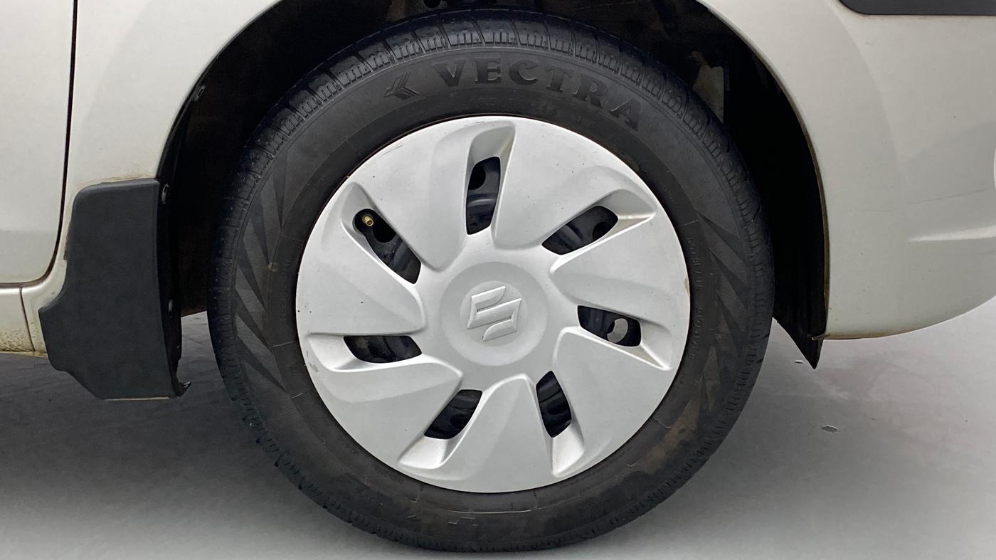 2017 Maruti Celerio VXI CNG D, CNG, Manual, 24,440 km, Right Front Wheel