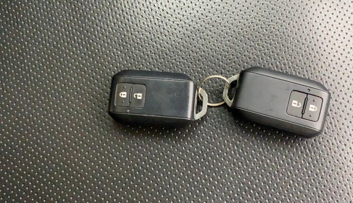 2023 Maruti Grand Vitara ZETA SMART HYBRID, Petrol, Manual, 78,499 km, Key Close Up