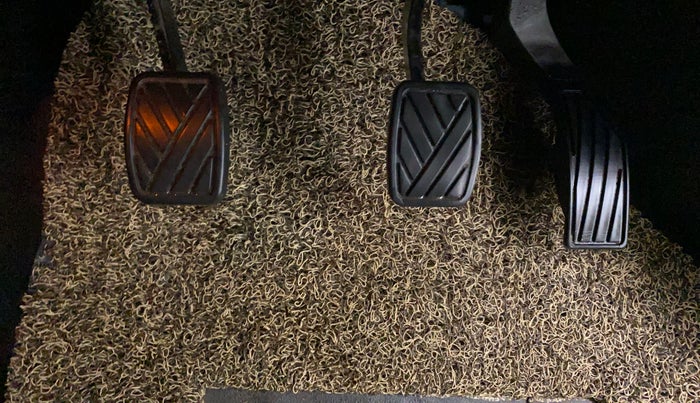 2023 Maruti Grand Vitara ZETA SMART HYBRID, Petrol, Manual, 78,499 km, Pedals