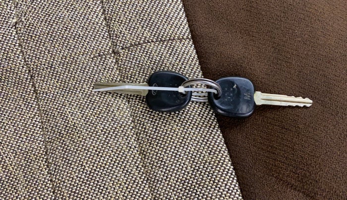 2015 Hyundai Eon ERA +, Petrol, Manual, 69,409 km, Key Close Up