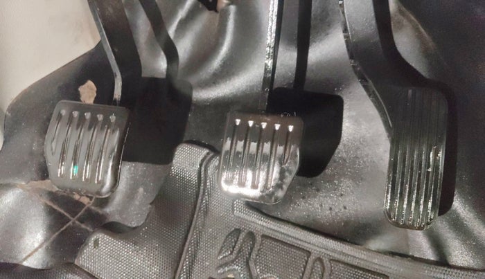 2023 Tata Safari XZ PLUS, Diesel, Manual, 21,229 km, Pedals