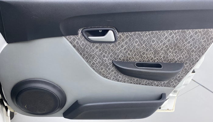 2017 Maruti Alto 800 VXI, Petrol, Manual, 97,977 km, Driver Side Door Panels Control