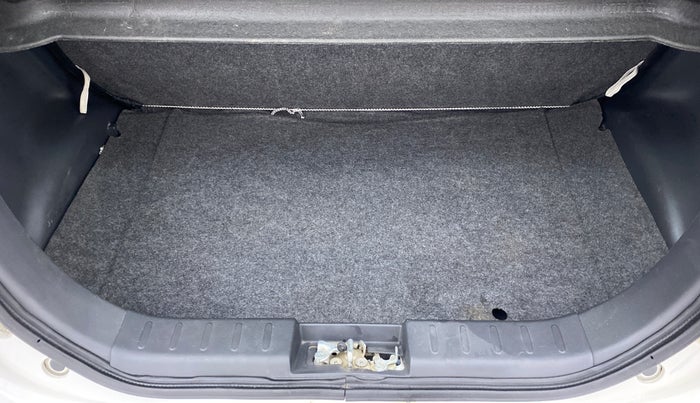 2017 Maruti Alto 800 VXI, Petrol, Manual, 97,977 km, Boot Inside