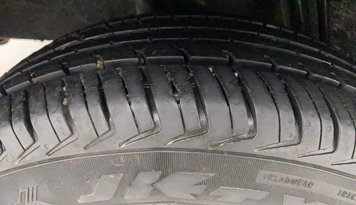 2017 Renault Kwid RXT 0.8, Petrol, Manual, 43,274 km, Right Rear Tyre Tread
