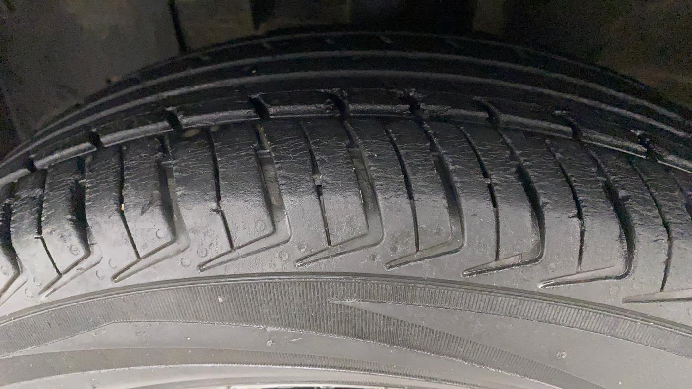 2017 Renault Kwid RXT 0.8, Petrol, Manual, 43,274 km, Left Front Tyre Tread
