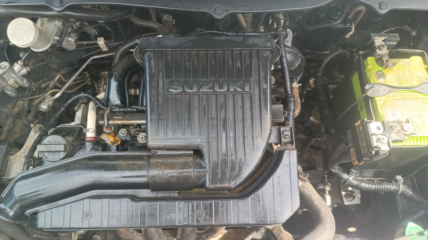 2017 Maruti Swift VXI, Petrol, Manual, 52,497 km, Engine View