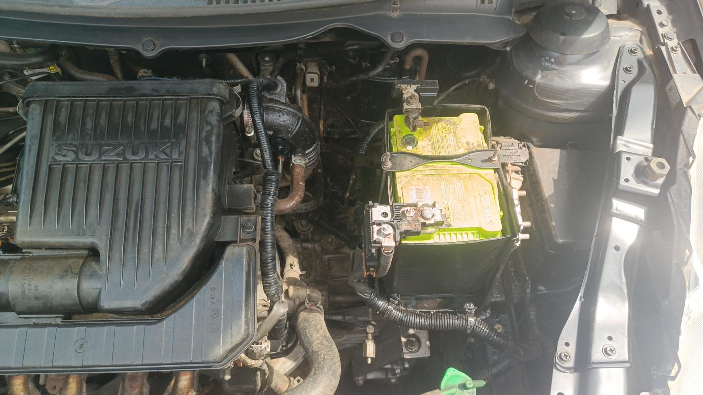 2017 Maruti Swift VXI, Petrol, Manual, 52,497 km, Engine View - Left