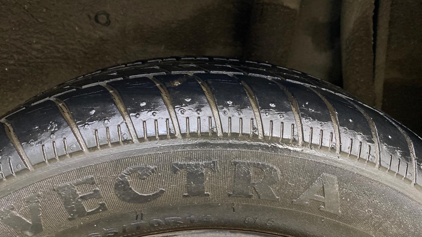 2017 Maruti Celerio VXI, Petrol, Manual, 32,001 km, Left Rear Tyre Tread
