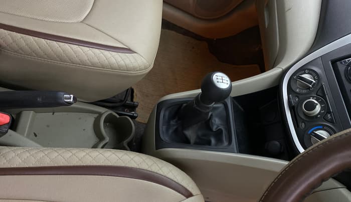 2017 Maruti Celerio VXI, Petrol, Manual, 32,001 km, Gear Lever