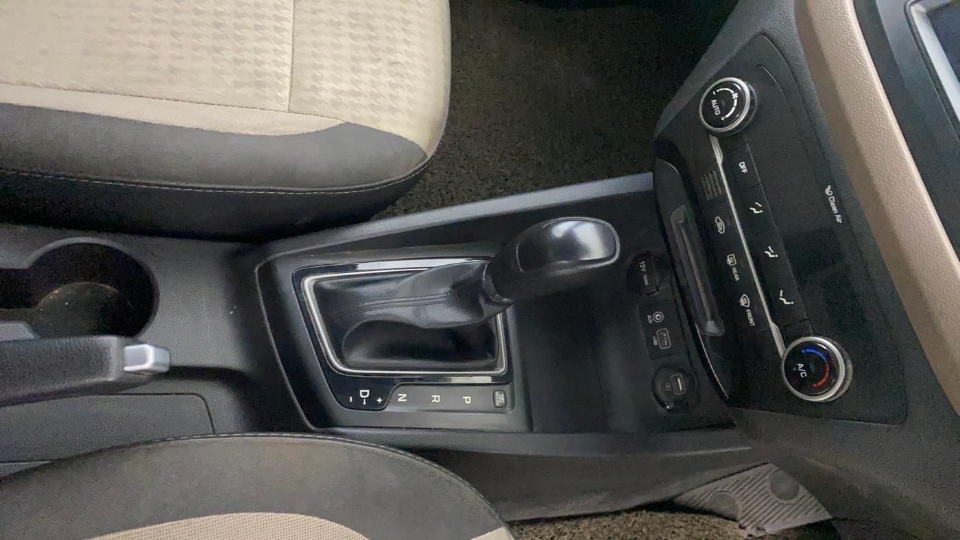 2018 Hyundai Elite i20 ASTA 1.2  CVT, Petrol, Automatic, 33,590 km, Gear Lever