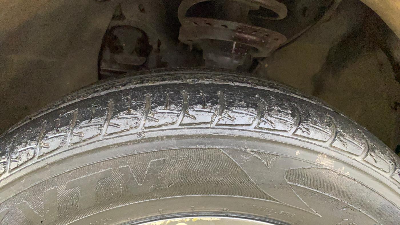 2018 Hyundai Elite i20 ASTA 1.2  CVT, Petrol, Automatic, 33,590 km, Left Front Tyre Tread