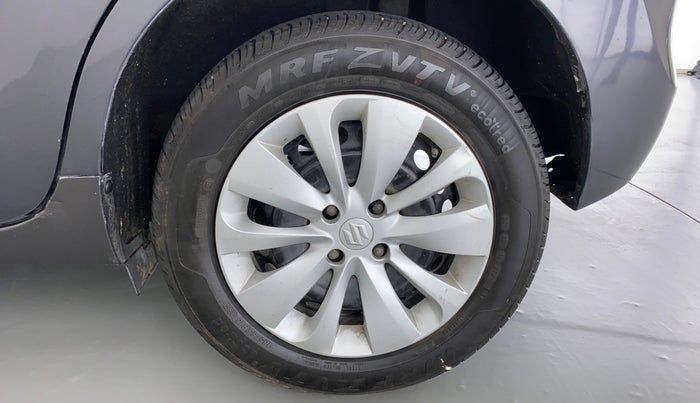 2016 Maruti Baleno DELTA PETROL 1.2, Petrol, Manual, 1,00,486 km, Left Rear Wheel