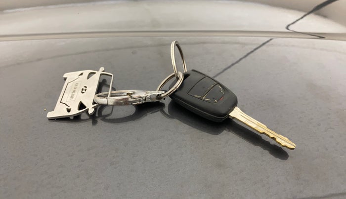 2022 Hyundai NEW SANTRO SPORTZ AMT, Petrol, Automatic, 26,580 km, Key Close Up