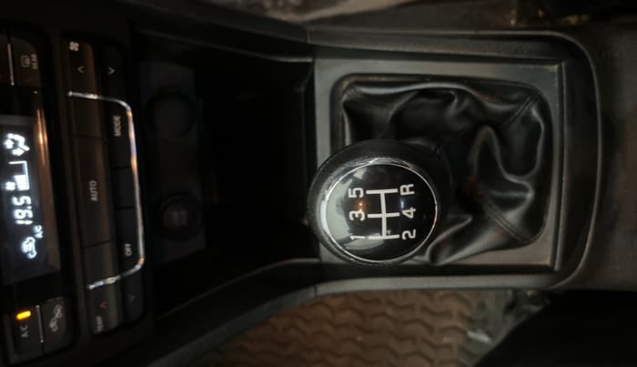 2022 Maruti BREZZA ZXI, Petrol, Manual, 43,949 km, Gear Lever