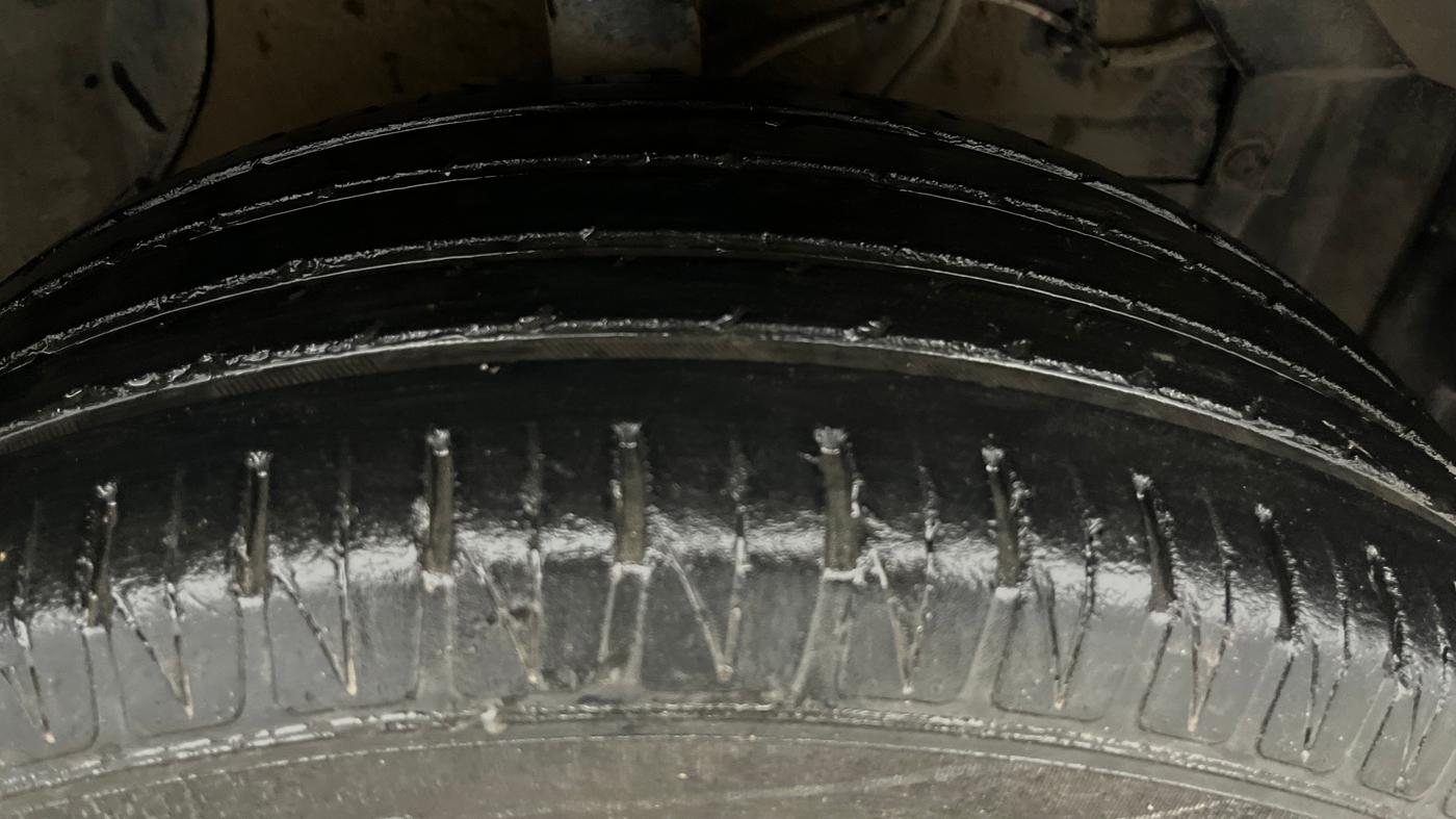 2022 Maruti BREZZA ZXI, Petrol, Manual, 43,949 km, Right Front Tyre Tread
