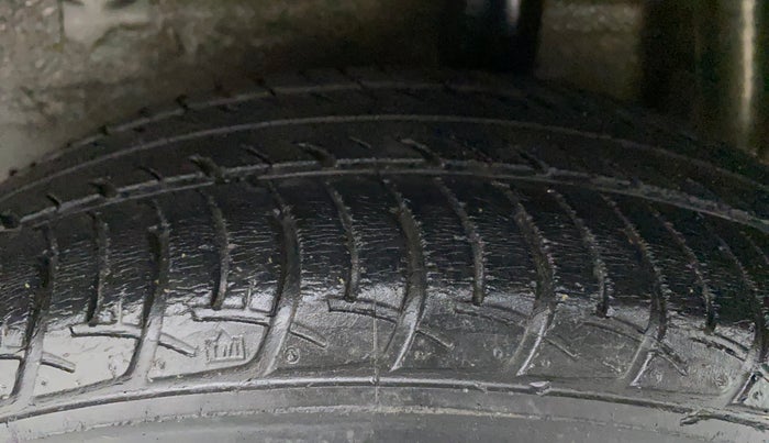 2016 Maruti Celerio VXI, Petrol, Manual, 50,674 km, Left Rear Tyre Tread