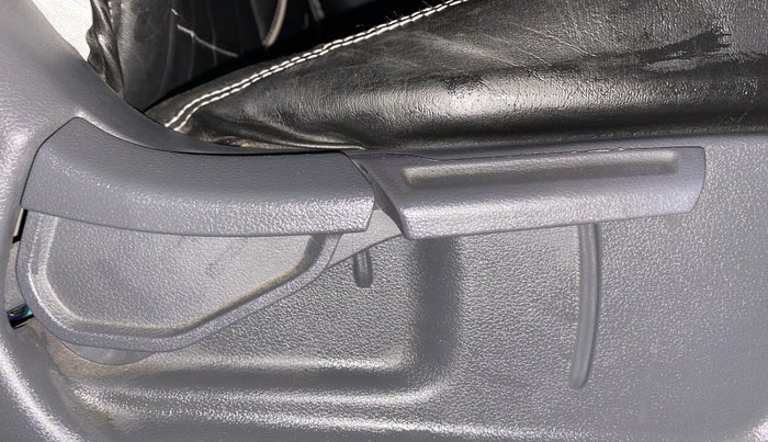 2021 Hyundai GRAND I10 NIOS MAGNA 1.2 KAPPA VTVT, Petrol, Manual, 10,176 km, Driver Side Adjustment Panel