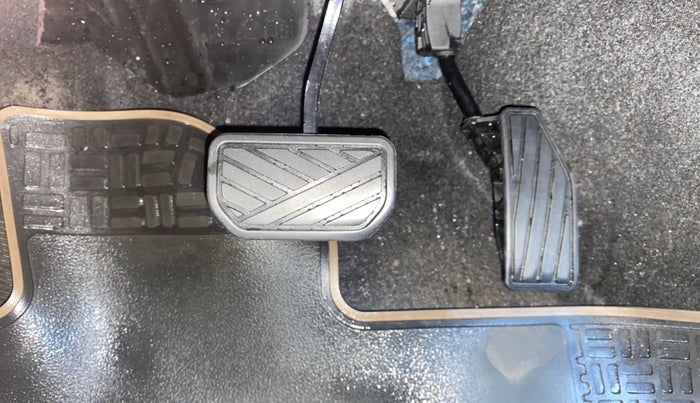 2024 Maruti FRONX DELTA PLUS 1.2L AGS, Petrol, Automatic, 8,453 km, Pedals