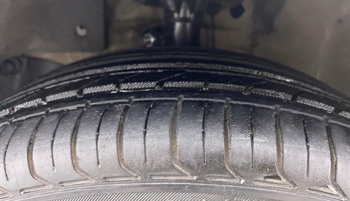 2016 Honda Brio S MT, Petrol, Manual, 54,659 km, Left Front Tyre Tread