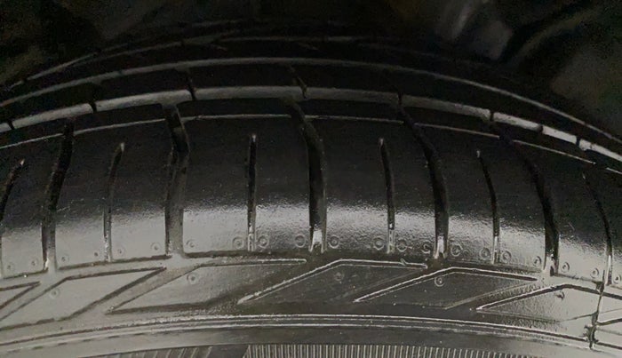 2021 Tata NEXON XZA PLUS (O) PETROL, Petrol, Automatic, 9,763 km, Right Rear Tyre Tread