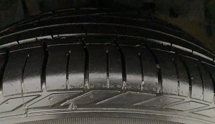 2021 Tata NEXON XZA PLUS (O) PETROL, Petrol, Automatic, 9,763 km, Right Front Tyre Tread