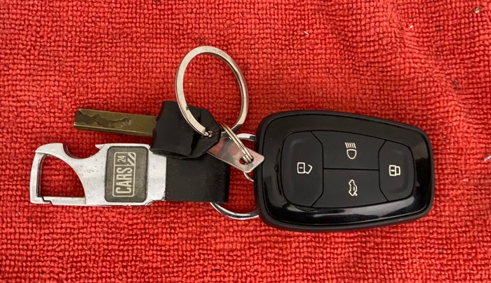 2021 Tata NEXON XZA PLUS (O) PETROL, Petrol, Automatic, 9,763 km, Key Close Up