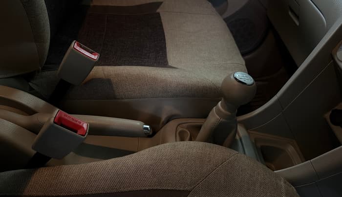 2015 Maruti Swift Dzire VXI, Petrol, Manual, 31,965 km, Gear Lever
