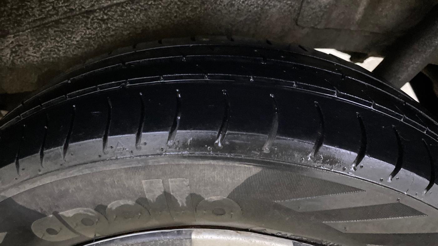 2015 Maruti Wagon R 1.0 LXI CNG, CNG, Manual, 85,882 km, Left Rear Tyre Tread