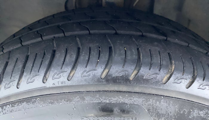 2020 Tata ALTROZ XZ 1.2, Petrol, Manual, 16,338 km, Left Front Tyre Tread