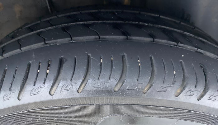 2020 Tata ALTROZ XZ 1.2, Petrol, Manual, 16,338 km, Left Rear Tyre Tread