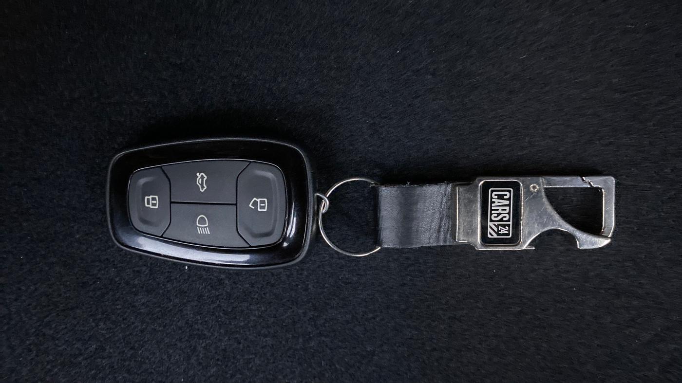2020 Tata ALTROZ XZ 1.2, Petrol, Manual, 16,338 km, Key Close Up