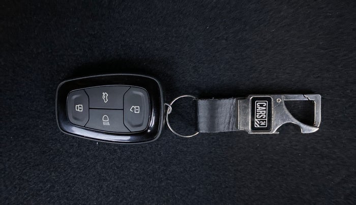 2020 Tata ALTROZ XZ 1.2, Petrol, Manual, 16,338 km, Key Close Up