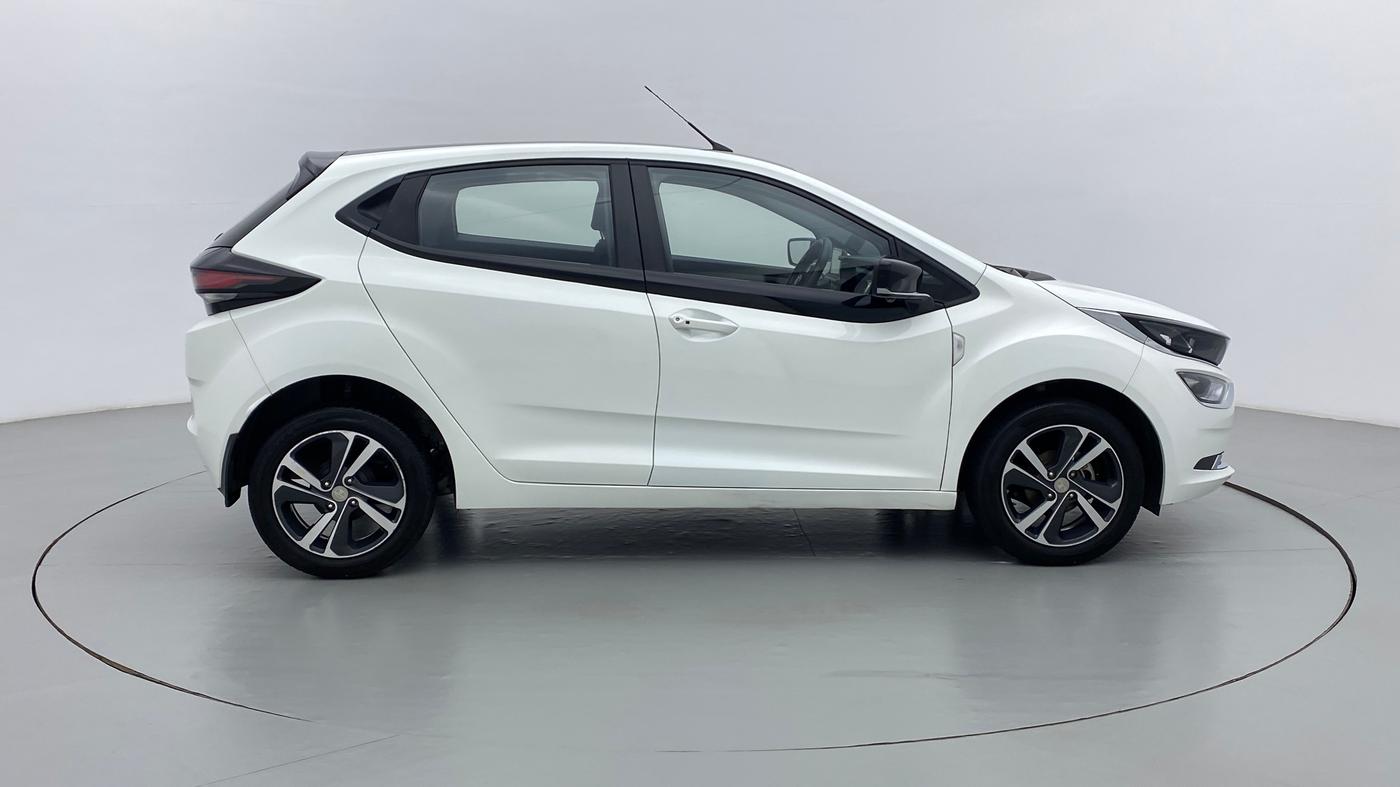2020 Tata ALTROZ XZ 1.2, Petrol, Manual, 16,338 km, Right Side View
