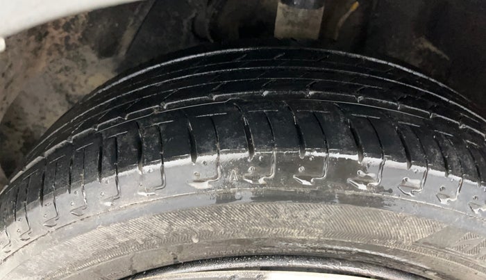 2023 Tata ALTROZ XM PLUS SUNROOF CNG, CNG, Manual, 33,529 km, Left Front Tyre Tread