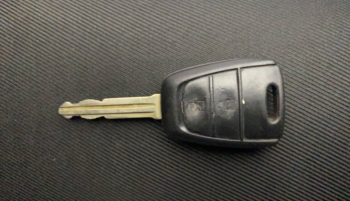 2015 Hyundai Grand i10 SPORTZ 1.2 KAPPA VTVT, Petrol, Manual, 1,22,610 km, Key Close Up