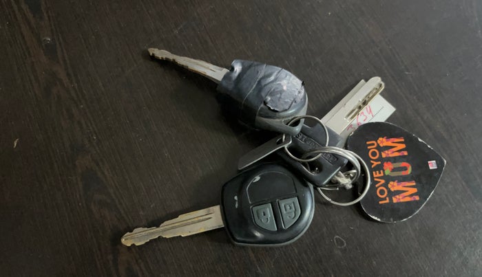 2015 Maruti Swift Dzire VXI, Petrol, Manual, 57,812 km, Key Close Up